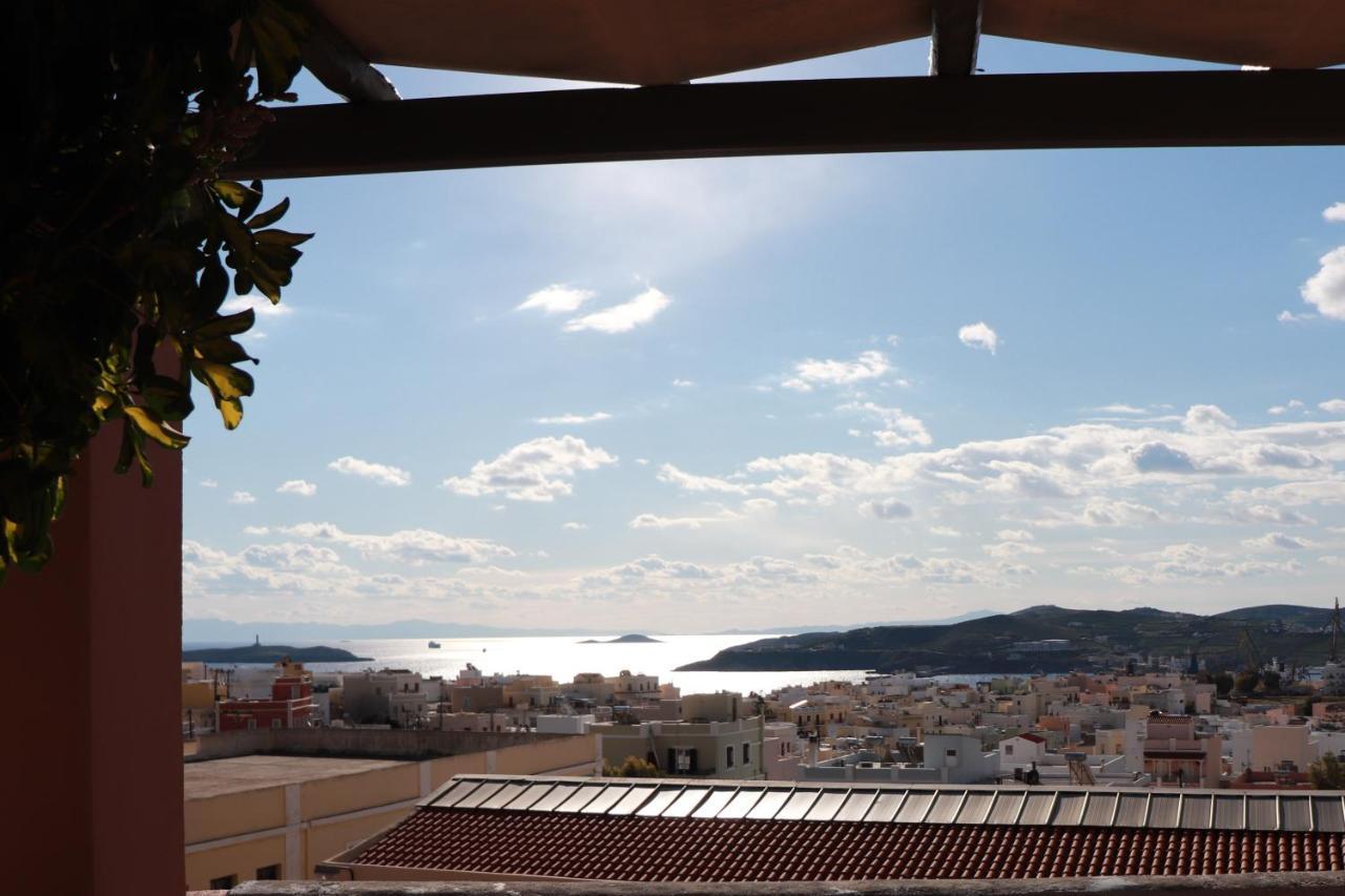 My Little Suites Ermoupoli Exterior foto