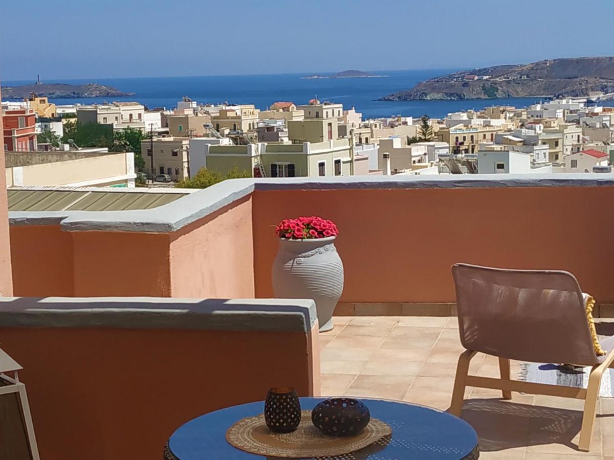 My Little Suites Ermoupoli Exterior foto