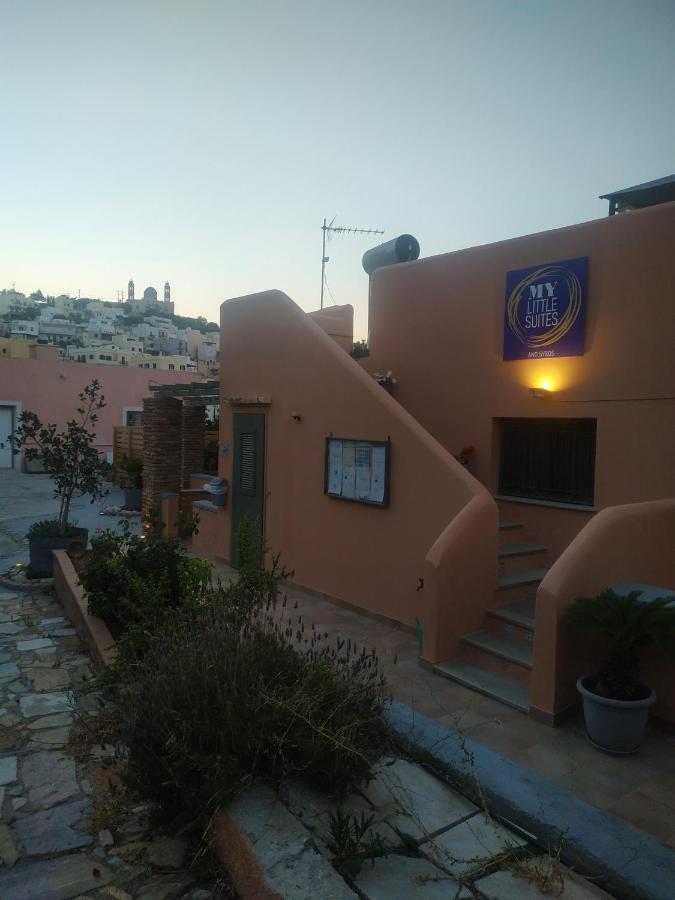 My Little Suites Ermoupoli Exterior foto
